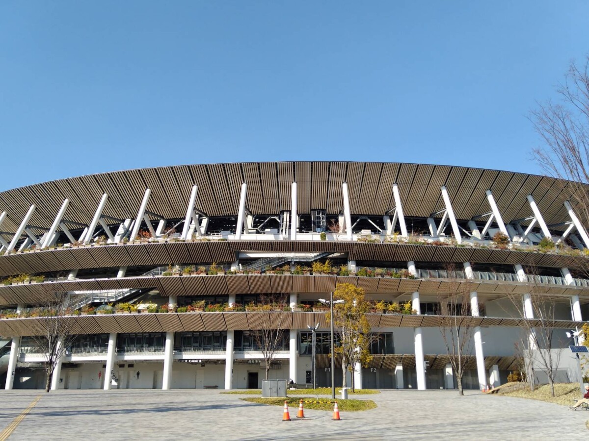 2019年12月に開場した新国立競技場で2年以上が経過してやっとJリーグの試合(FC東京対ガンバ大阪)が開催された