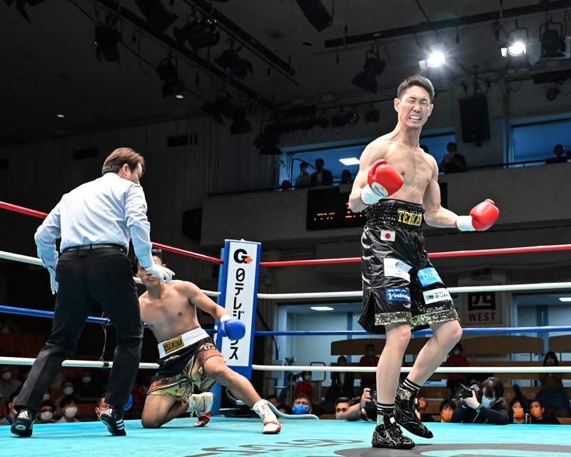 1年ぶりの再起戦で中谷正義がフィリピンの強打者を76秒でキャンバス沈めた(写真・山口裕朗)
