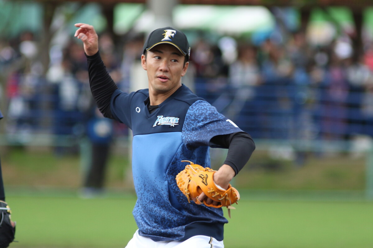 日ハムの沖縄キャンプで打撃投手を務めた斎藤佑樹さんが現役時代の最後に挑んだ肘にメスを入れない治療法とは?(資料写真・黒田史夫)