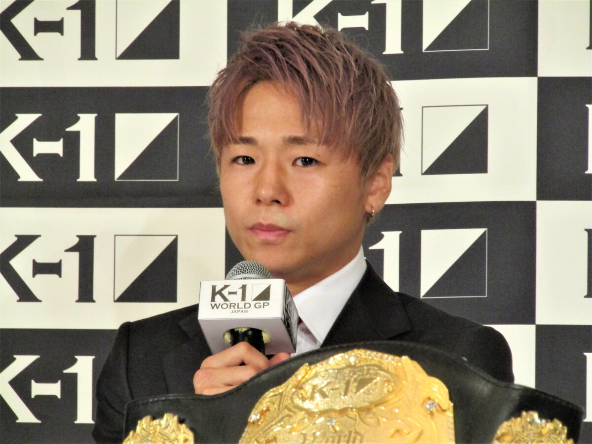 天心との世紀の一戦から8日後に武尊が緊急会見。時折涙ぐみながら長期休養と格闘家として新たな挑戦の考えがあることを明かした