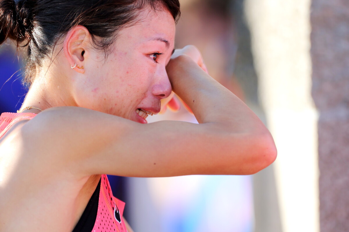 オレゴン世界陸上の女子マラソンで9位まで追い上げた松田瑞生だったがハイペースについていけず「世界は強かった」と涙を流した（写真：西村尚己/アフロスポーツ）