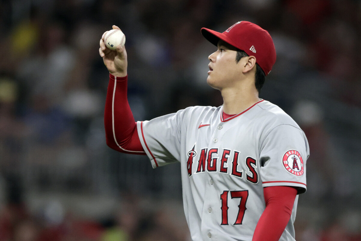 後半戦”開幕投手”となった大谷はブレーブスを6回まで11奪三振無失点に抑えながらも7回に”急変”して6失点と炎上。「2桁勝利&2桁本塁打」の偉業はお預けとなった(写真・AP/アフロ)