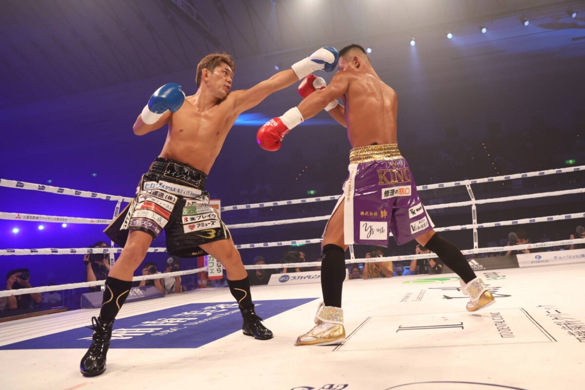 人気格闘家の皇治(左)と現役4回戦ボクサーのヒロキングとのエキシビションマッチは3ラウンドを戦い勝敗つかず(©3150FIGHT)