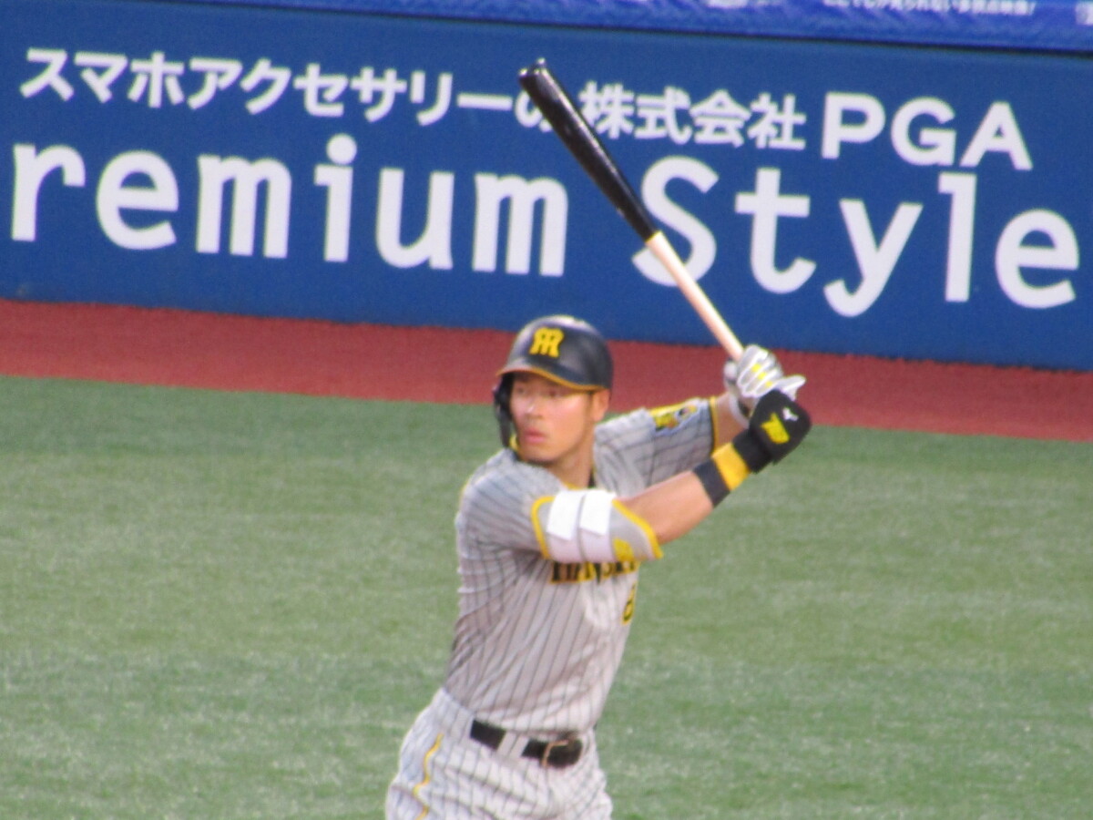 6番降格の佐藤輝明が2安打と気を吐くも打線変更は空回りした