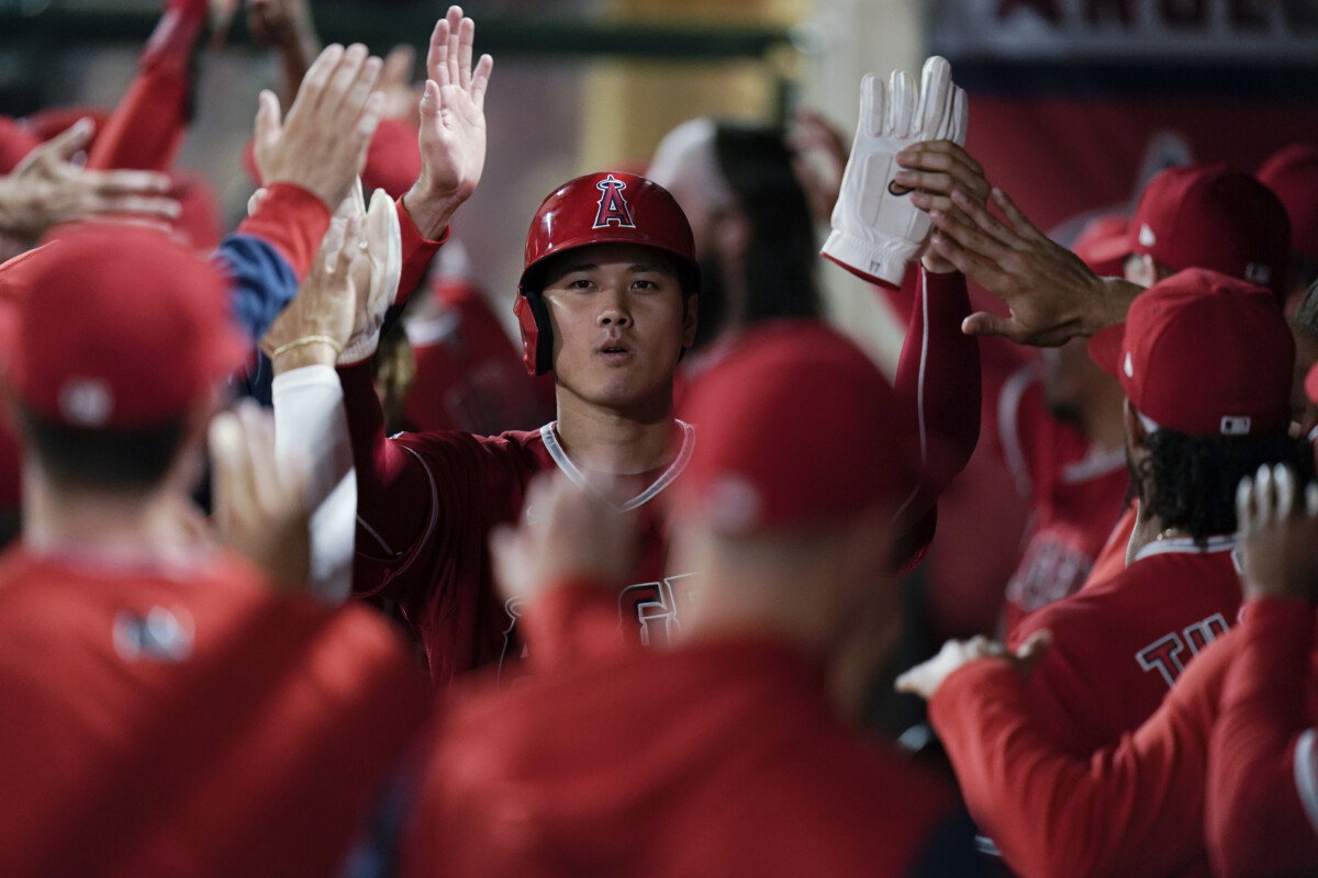 大谷が22号3ランを放ち申告敬遠でも勝利に貢献したがベンチで笑顔はなかった(写真・AP/アフロ)