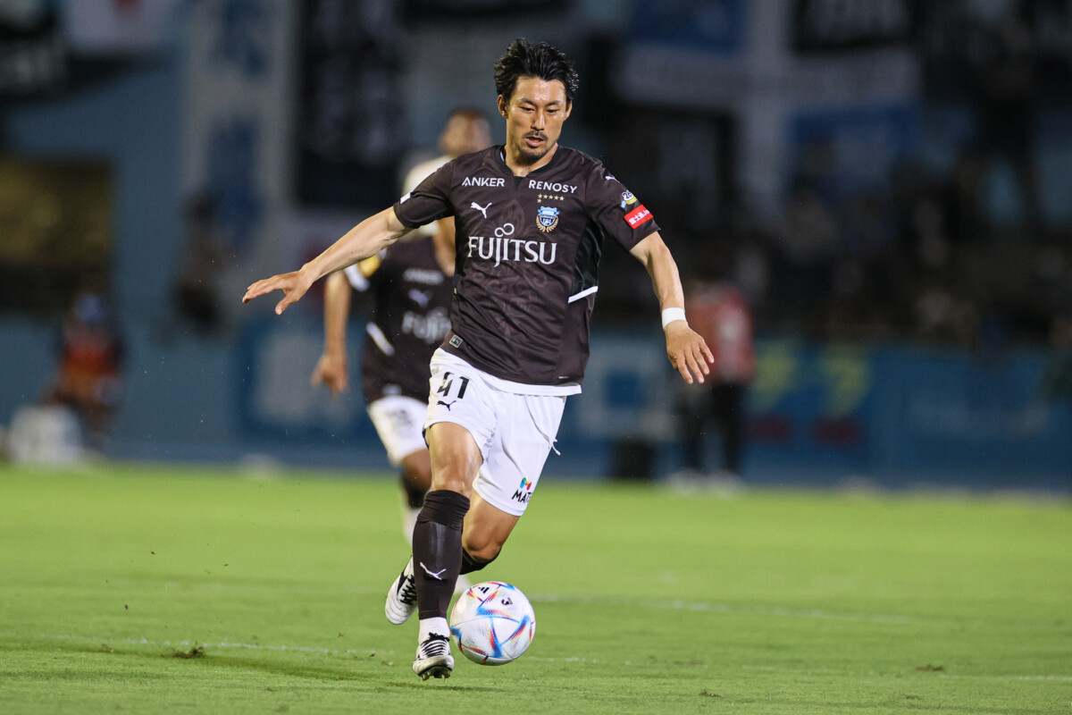 川崎フロンターレがサガン鳥栖に快勝で暫定首位浮上。ベテランFW家長昭博が存在感を示す(資料写真・アフロスポーツ)